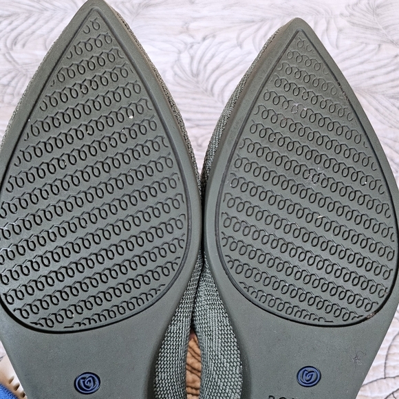 EUC Rothy's The Point Safari Green Giraffe Women’s Size 6.5 - Picture 13 of 16